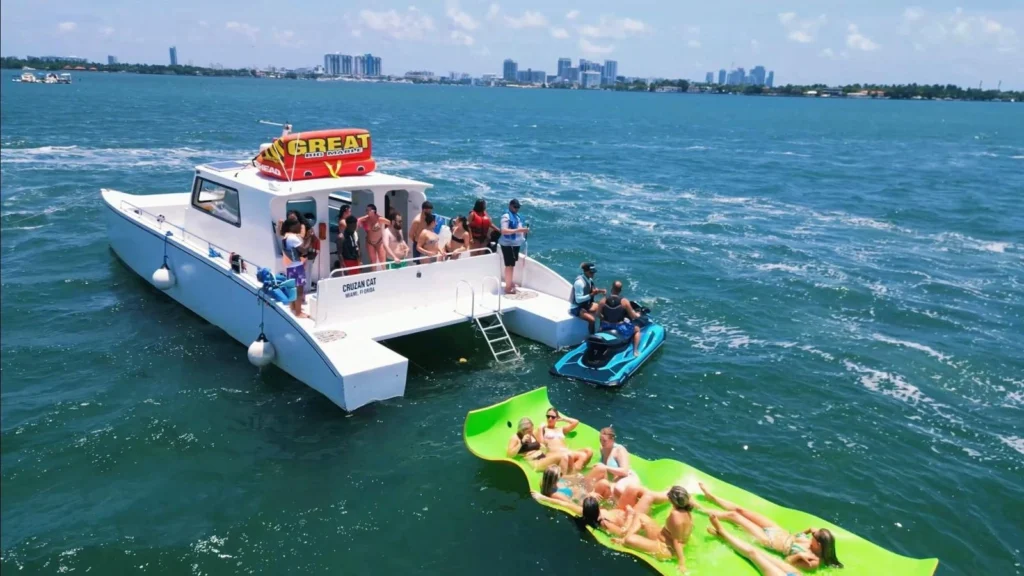 private boat tour Biscayne Bay