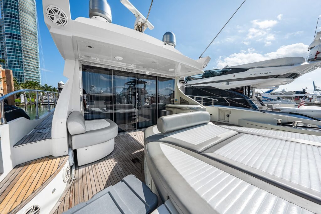 yachts forr rent