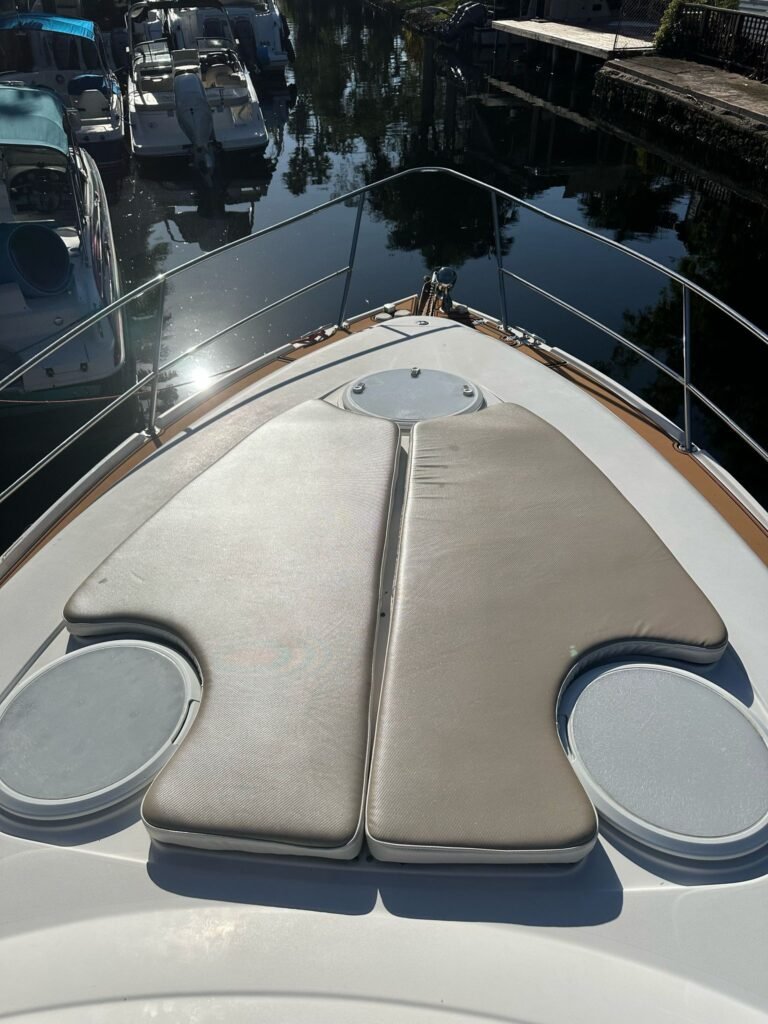 How much is it to rent a boat in Miami