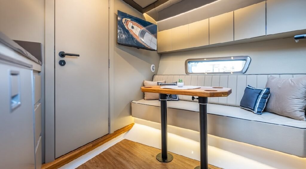 private yacht for rent in Miami