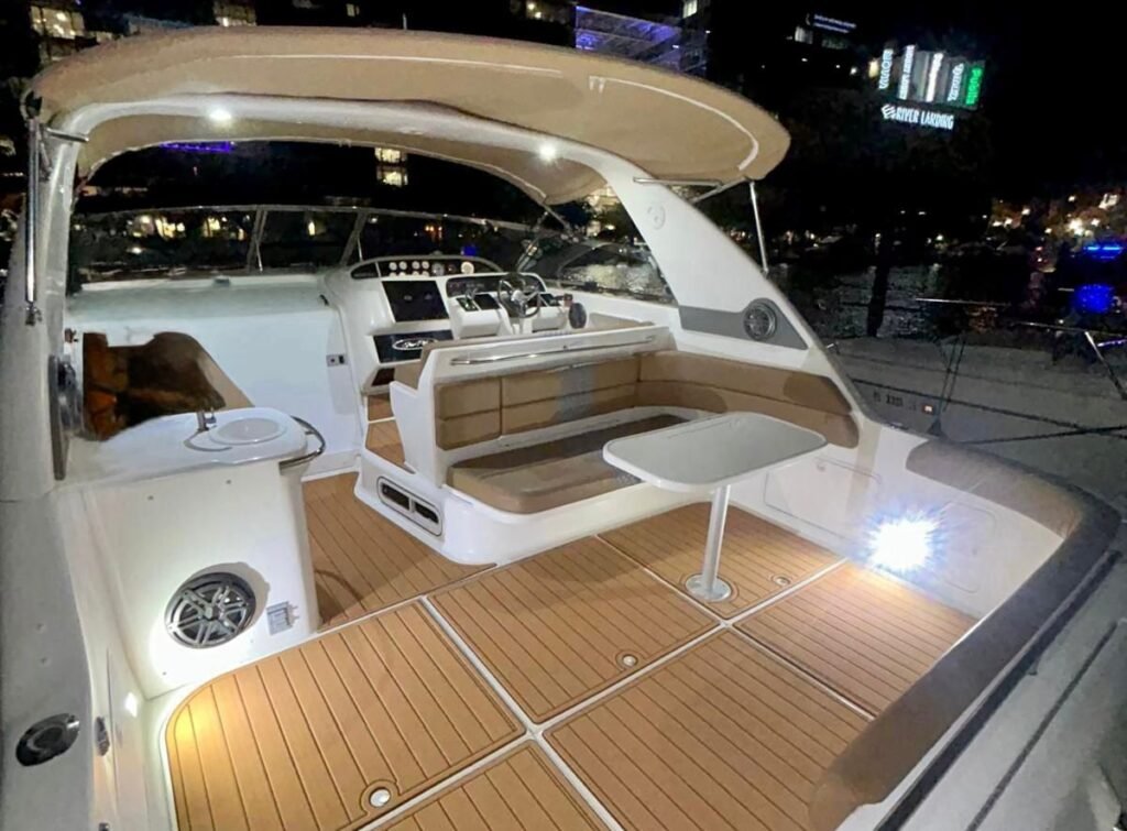 how much is to rent a boat in miami