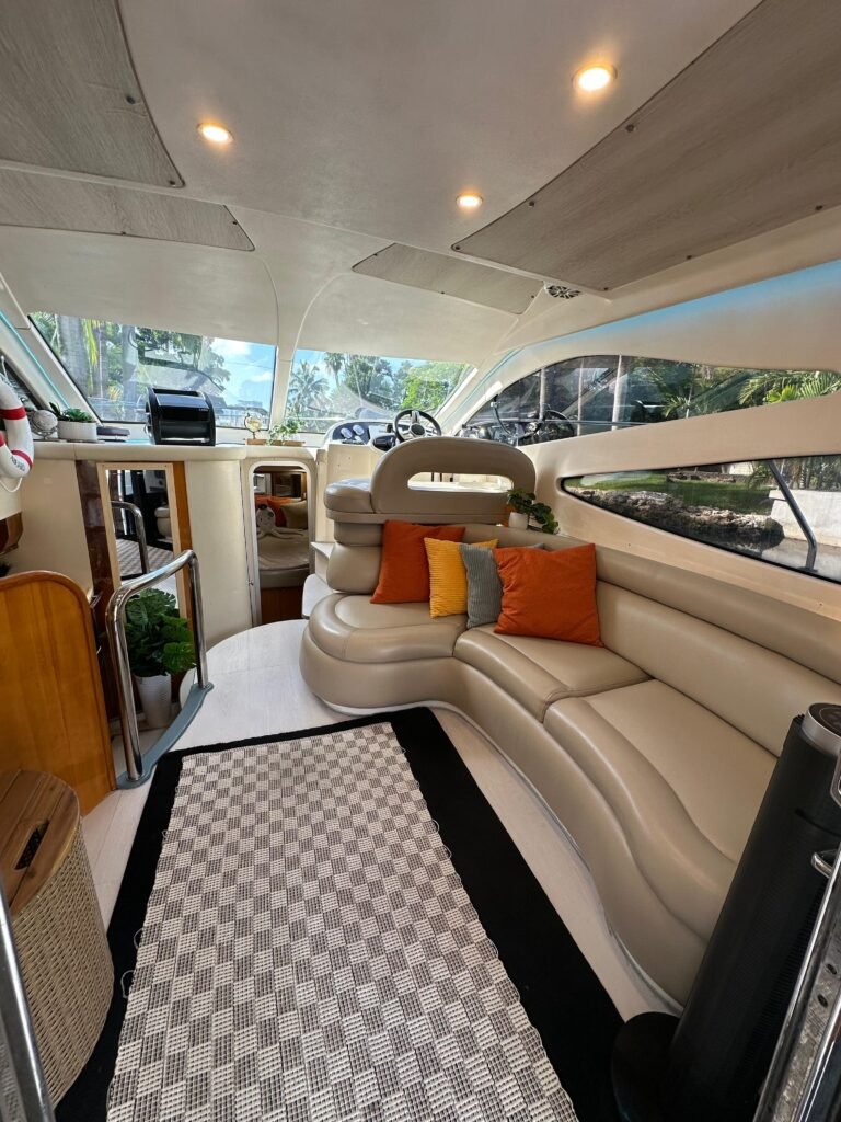 luxury yachts for rent