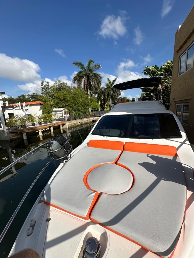 rent a yacht for a private group