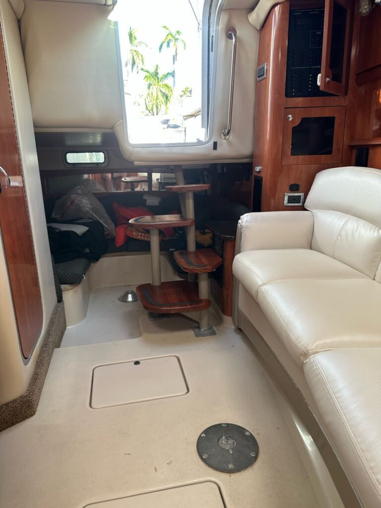 yachts for rent in Miami