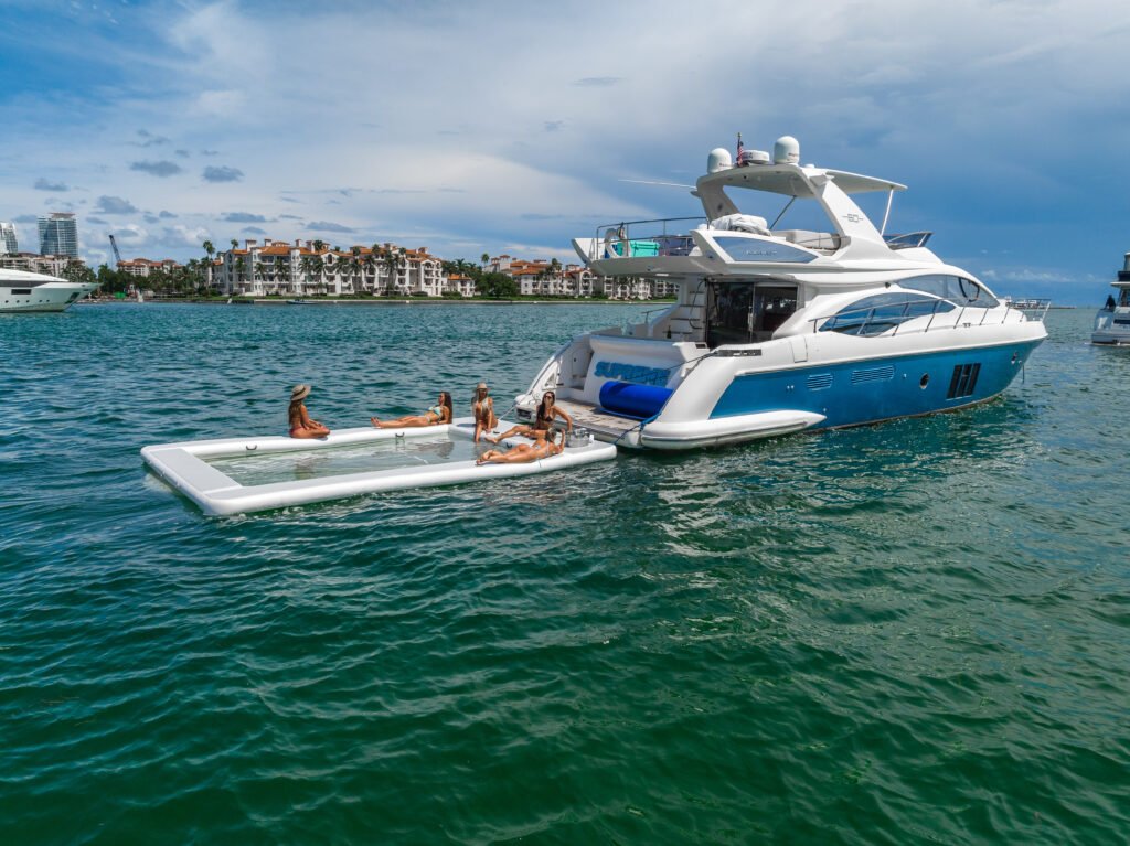 How much is it to rent a boat in miami
