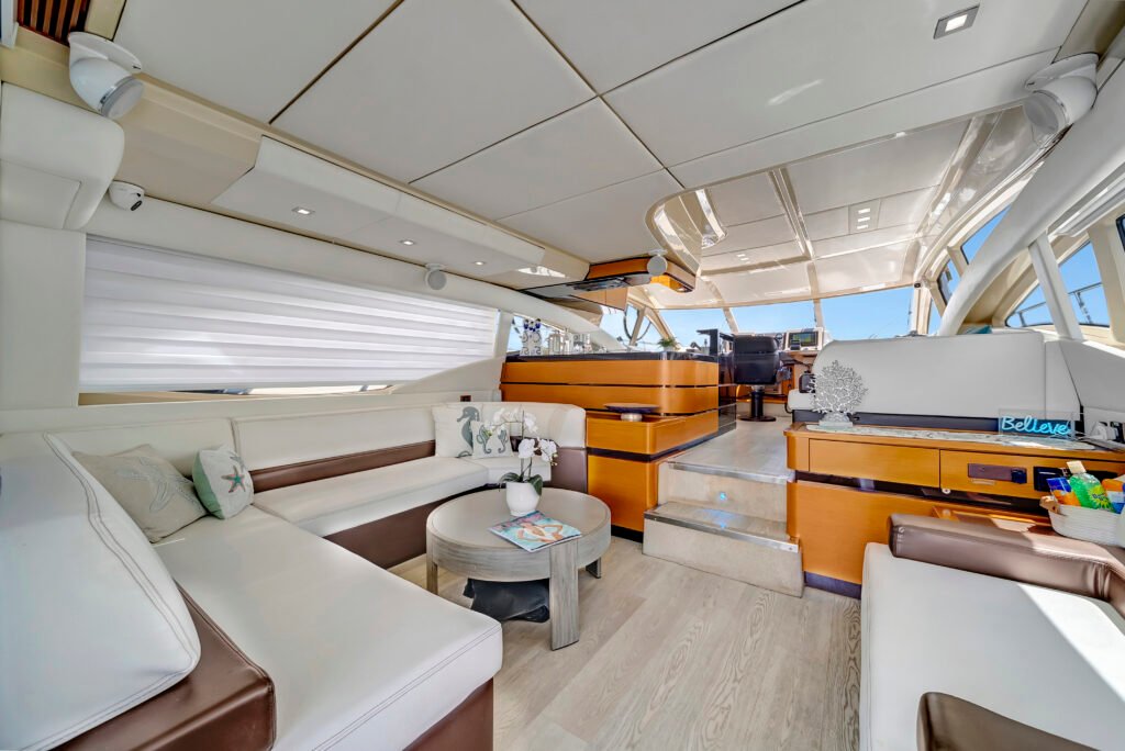 Miami private yachts