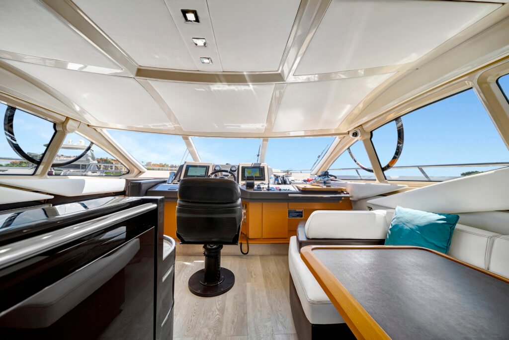 Luxury private boats in Miami